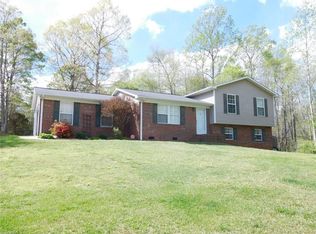 465 Fox Creek Ln, Lexington, NC 27292