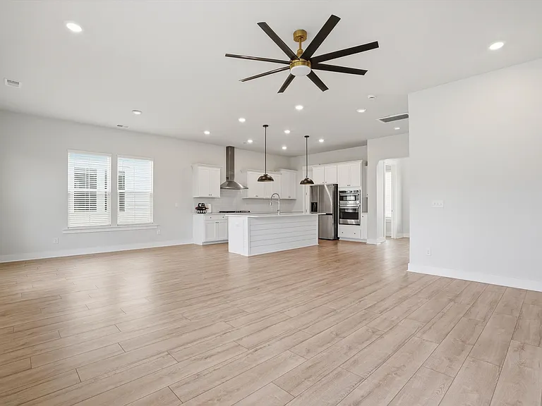 392 Parish Farms Dr — Photo 10