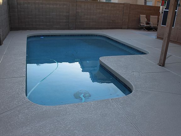 5th image of 2923 E Glenhaven Dr