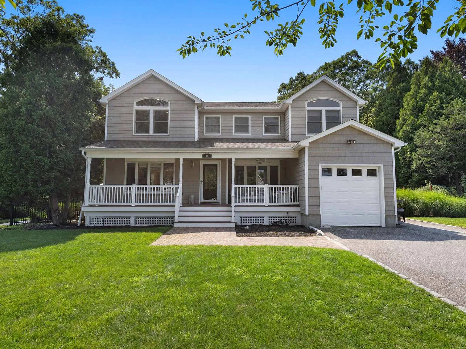 August & September In East Quogue — Photo 2