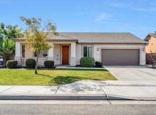 1523 W Wallis Dr, Hanford, CA 93230