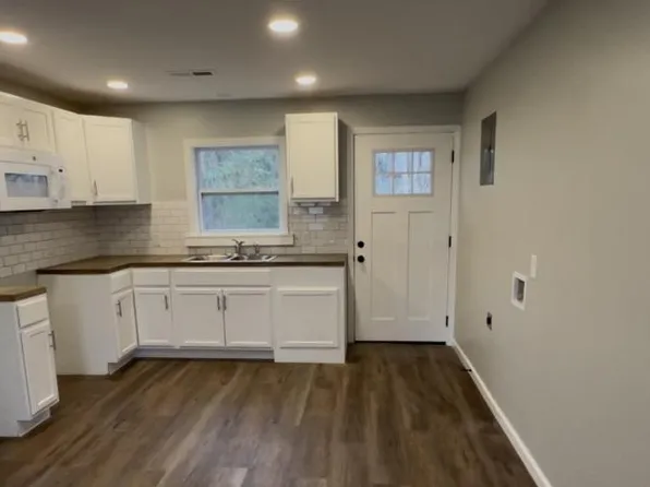 309 Harrison Ave Unit 9, Yadkinville, NC 27055