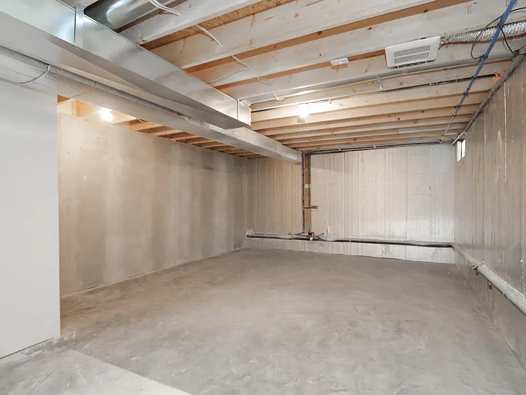 859 Carew St #857 — Photo 33