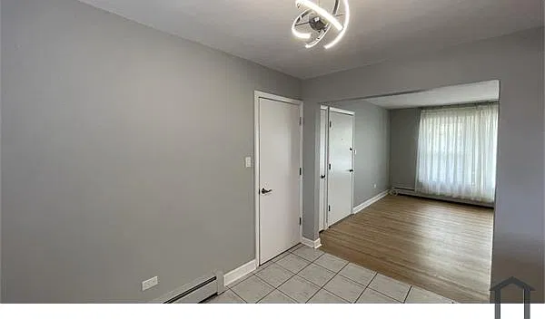 2 bed, 900 sqft, $2,400 — Photo 2