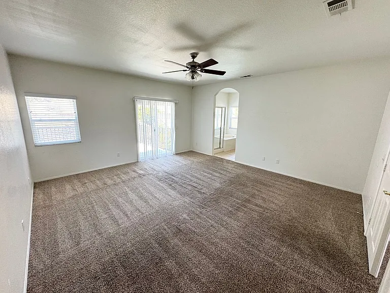 4132 Grandview Dr — Photo 22