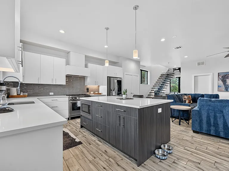 410 Melba St #4 — Photo 9