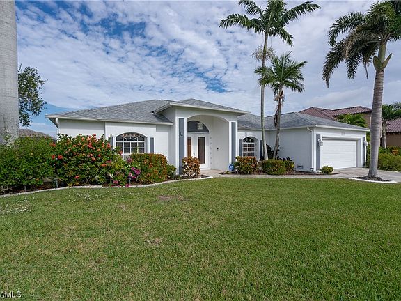 4th image of 1727 SW 43rd Ter