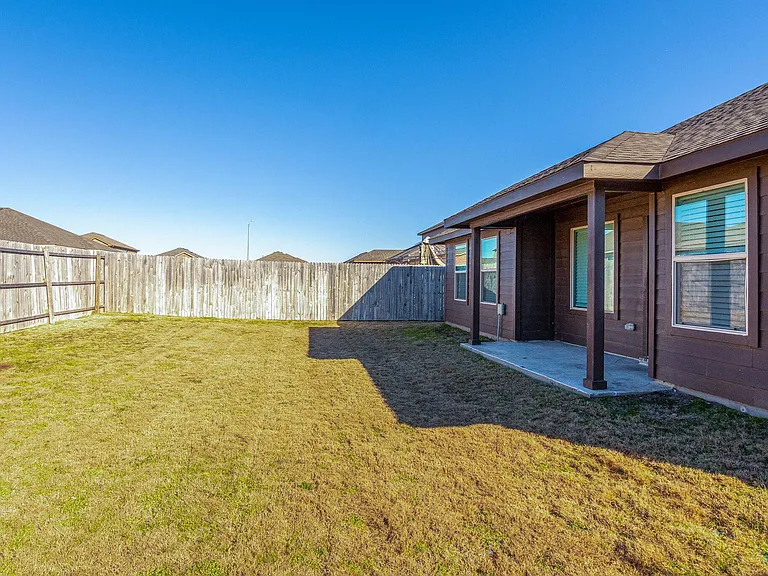 9345 Herringbone Dr — Photo 31