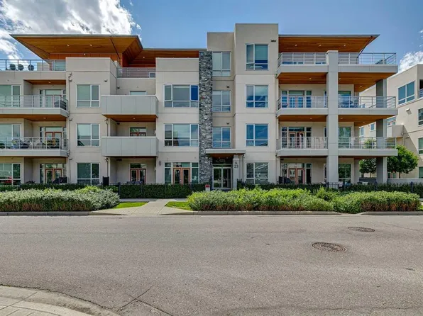 23 N Burma Star Rd SW #106, Calgary, AB T3E 7Y9