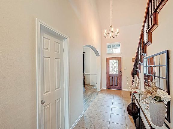 4th image of 24511 Peroni Dr