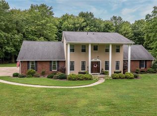 289 Nutt Rd, Grove City, PA 16127