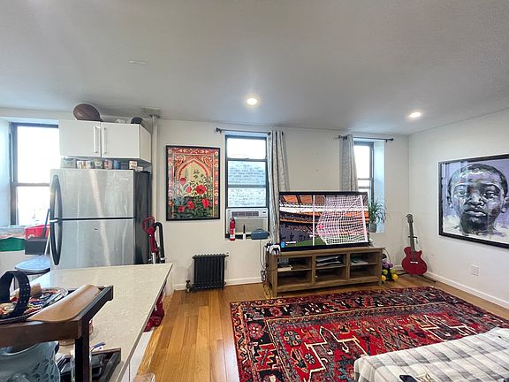 4th image of 31-52 34th St #Aa