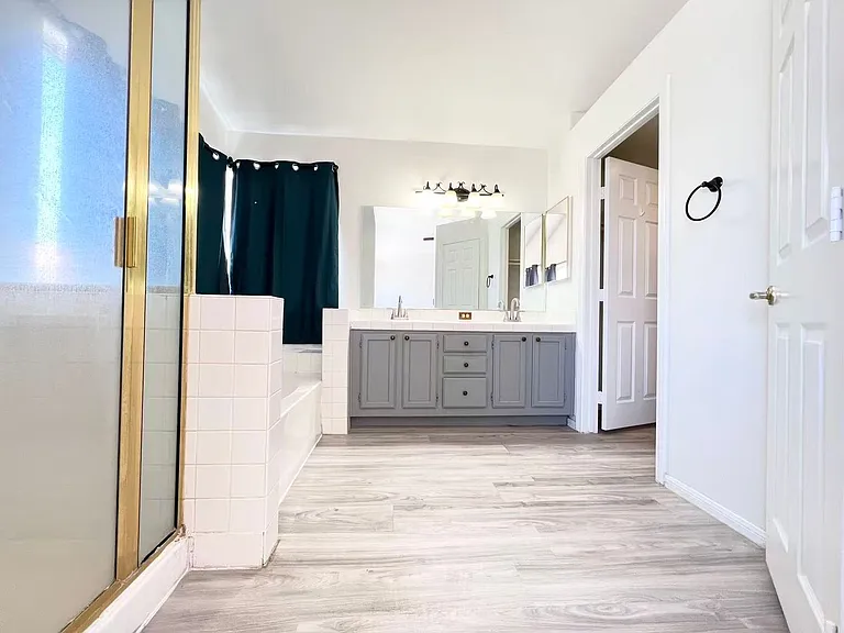 7525 Meadowoak Ln — Photo 23