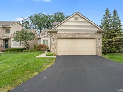 45357 Stonehedge Dr, Plymouth, MI, 48170
