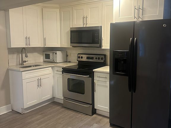 4th image of 28 Durfey Street