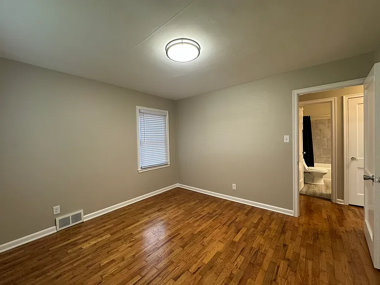 934 SW Anderson Ter — Photo 19