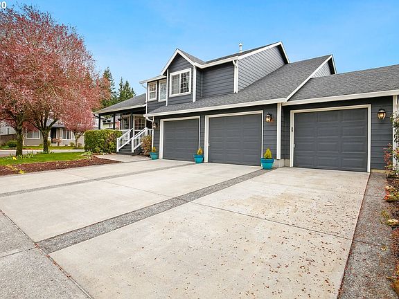 4th image of 2221 NE 153rd Ave