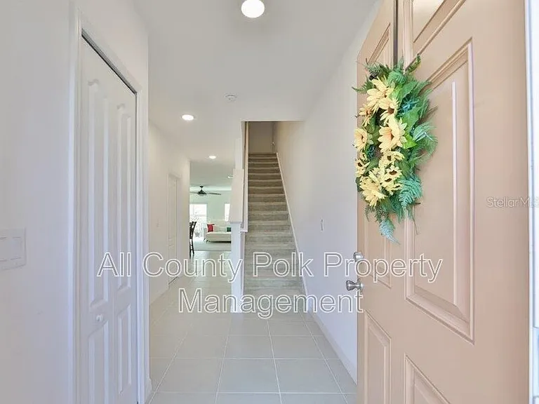 3867 Hampstead Ln — Photo 3