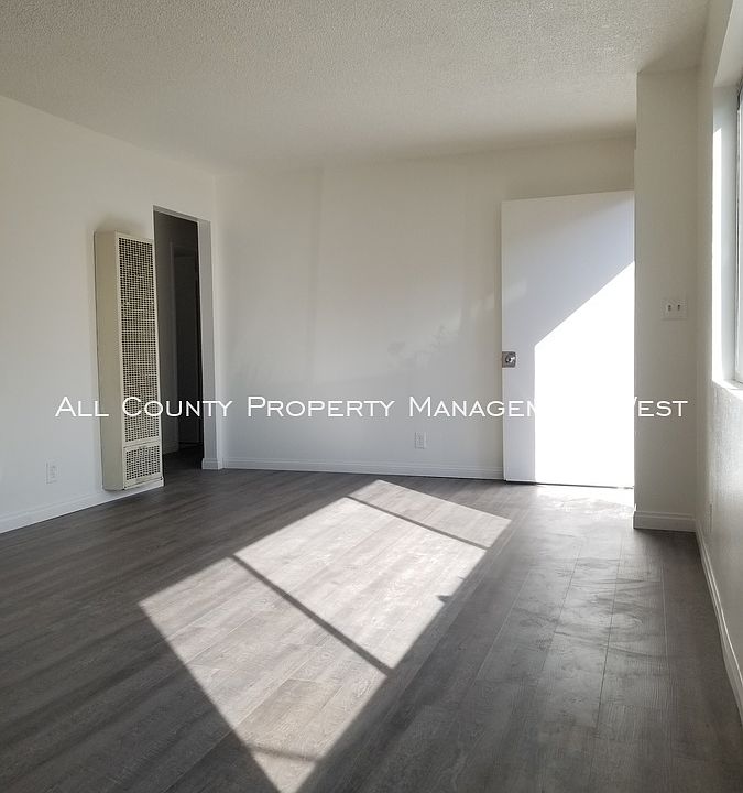 1st image of 5885 Quinn St