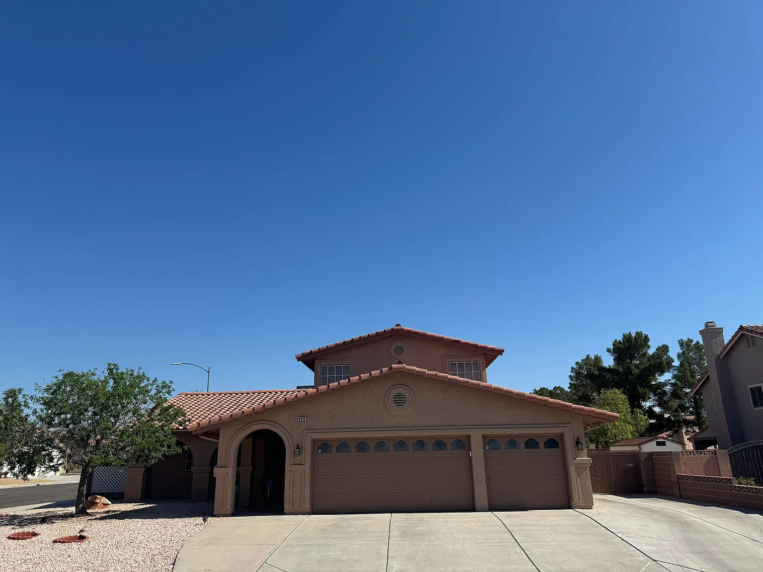 4 bed, 2181 sqft, $2,800 — Photo 1