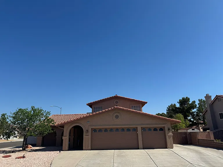 8316 Gillette St — Photo 1