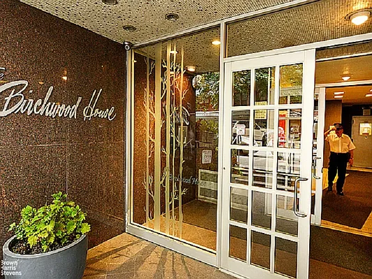 Rented by Brown Harris Stevens | media 20