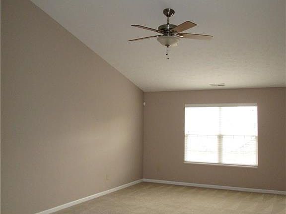 4th image of 2636 Bluewood Way