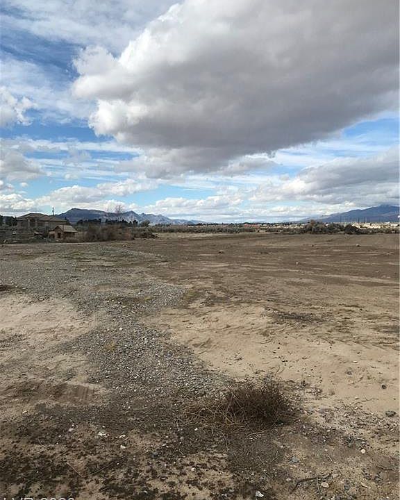 1st image of 2580 Hacienda St