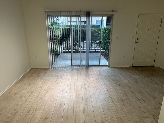 4th image of 12950 Hartland St #105