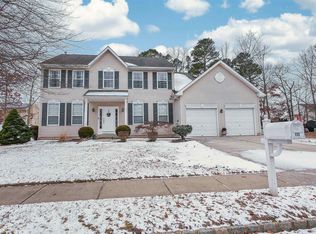 117 Woodberry Dr, Egg Harbor Township, NJ 08234