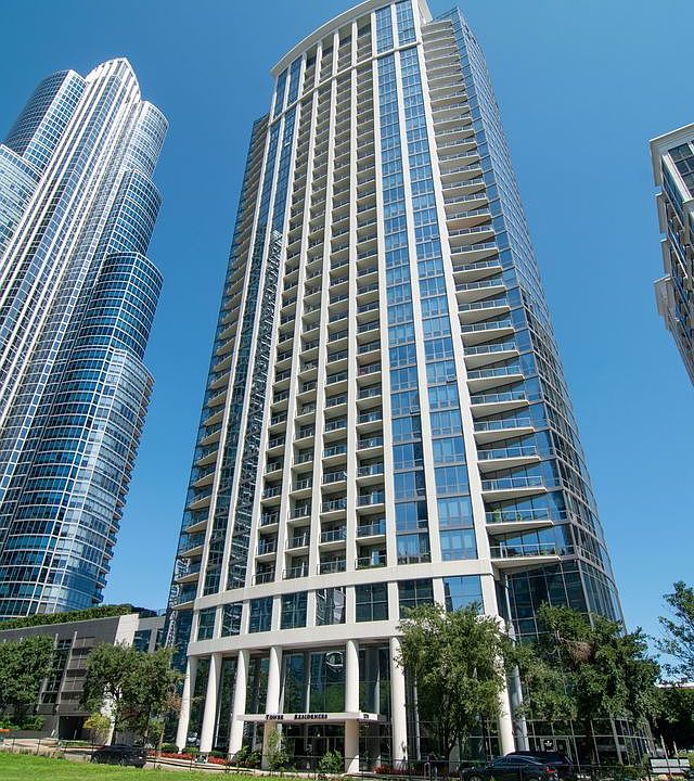 1st image of 1235 S Prairie Ave APT 3002