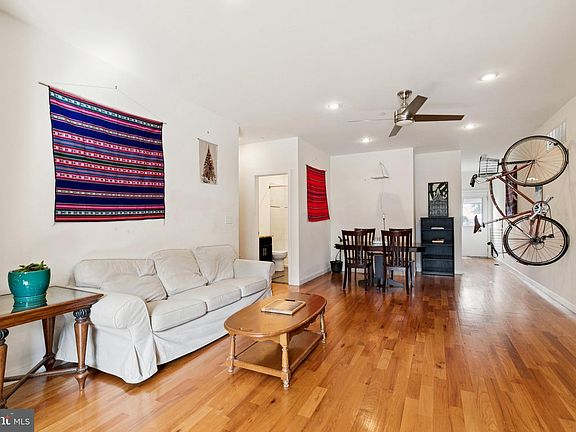 5th image of 2555 Carpenter St APT A