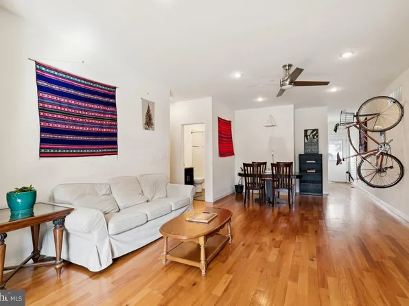 2555 Carpenter St APT A, Philadelphia, PA 19146