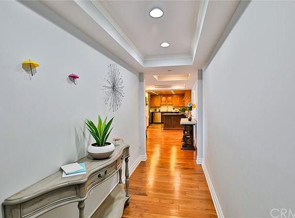 4th image of 250 S De Lacey Ave Unit 308