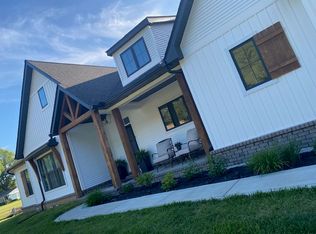 7 Brookewood Dr, Caseyville, IL 62232