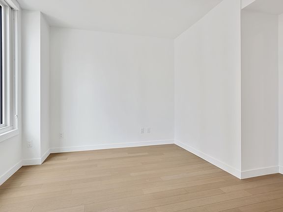 4th image of 310 Livingston St APT 1003