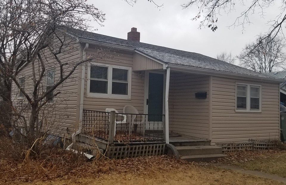 1st image of 1017 S 32nd St