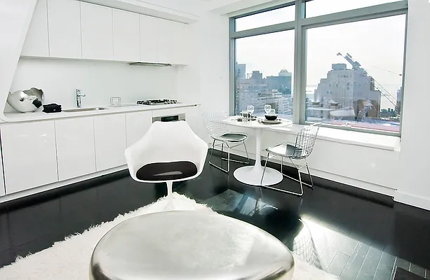 Rented by NOVO | media 61