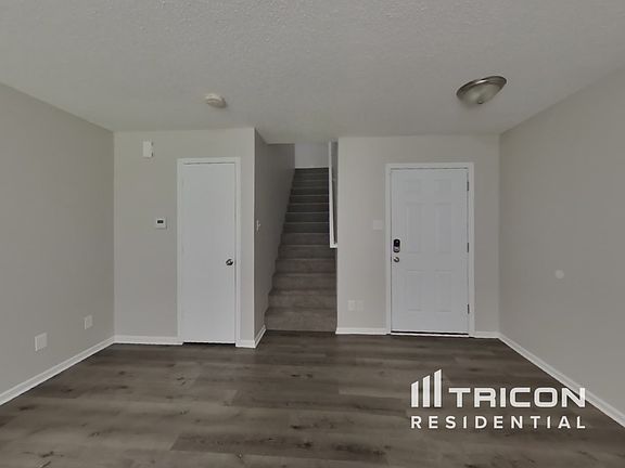 3rd image of 2736 Redland Ln