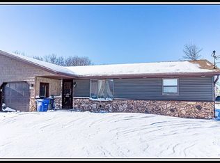 2123 Taylor St, Little Chute, WI 54140