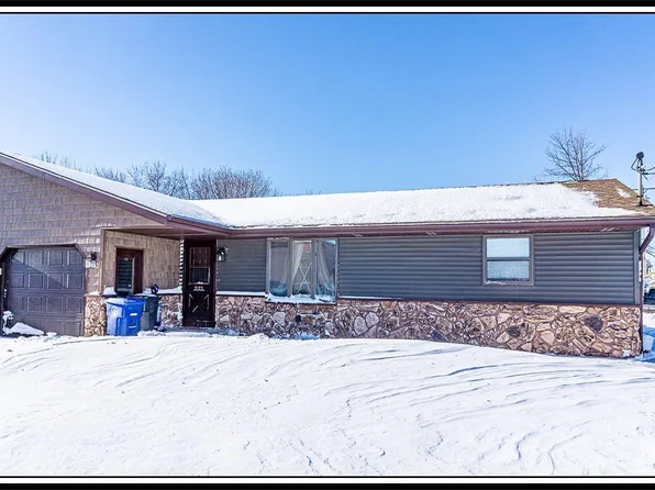 2123 Taylor St, Little Chute, WI 54140