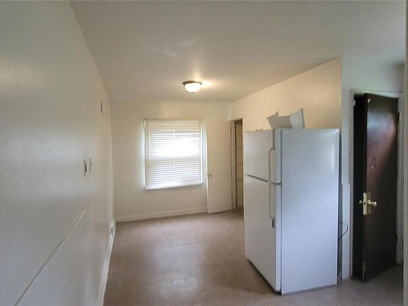 5th image of 8258 Paramount Dr