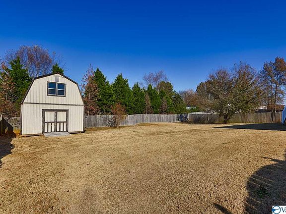 4th image of 205 Duck Creek Dr