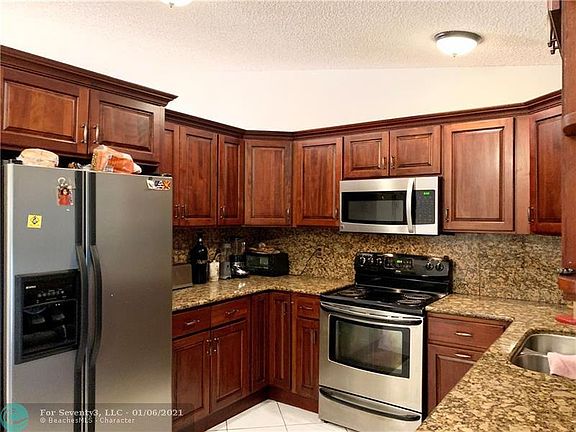 3rd image of 9644 NW 49th St
