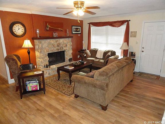 3rd image of 3841 NW 35th Pl