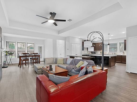 5th image of 1635 Sweetwater Way