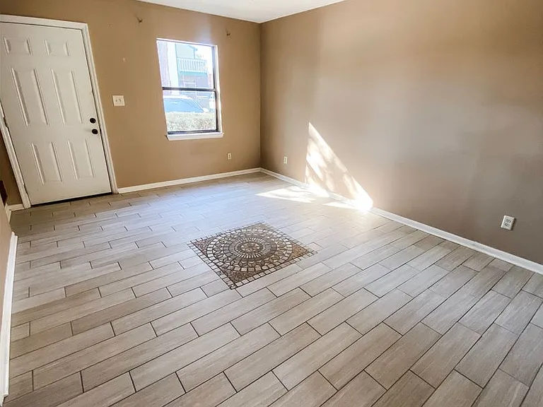 696 Tyner St #1 — Photo 7