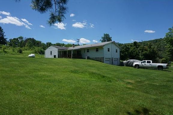 3rd image of 158 Frost Rd