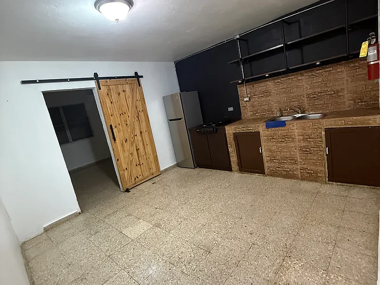 123 Belt Apartment — Photo 2