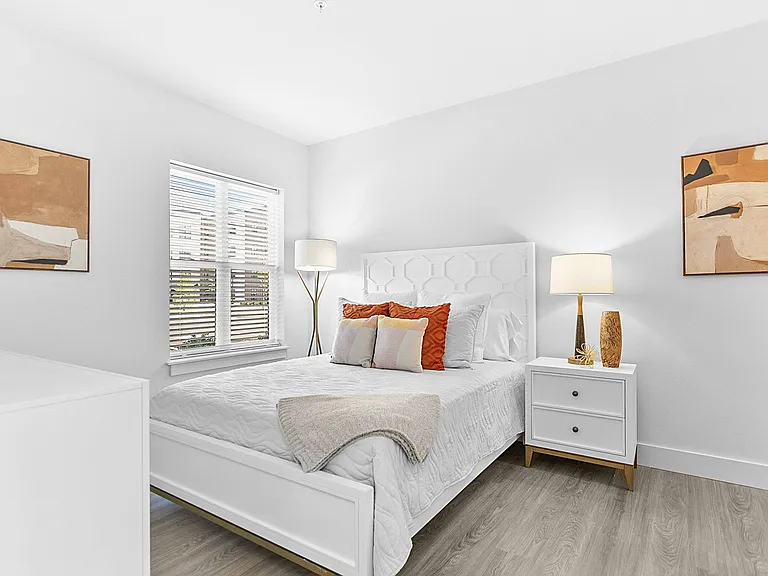 The Pike Apartments — Photo 6
